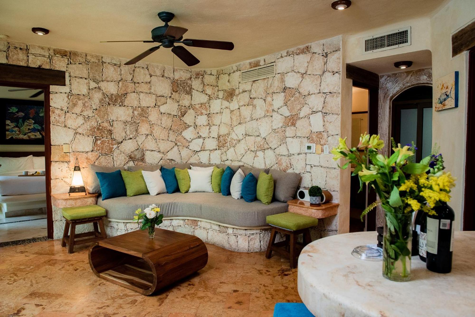 Villas Sacbe Condo Hotel And Beach Club Playa del Carmen Exterior photo